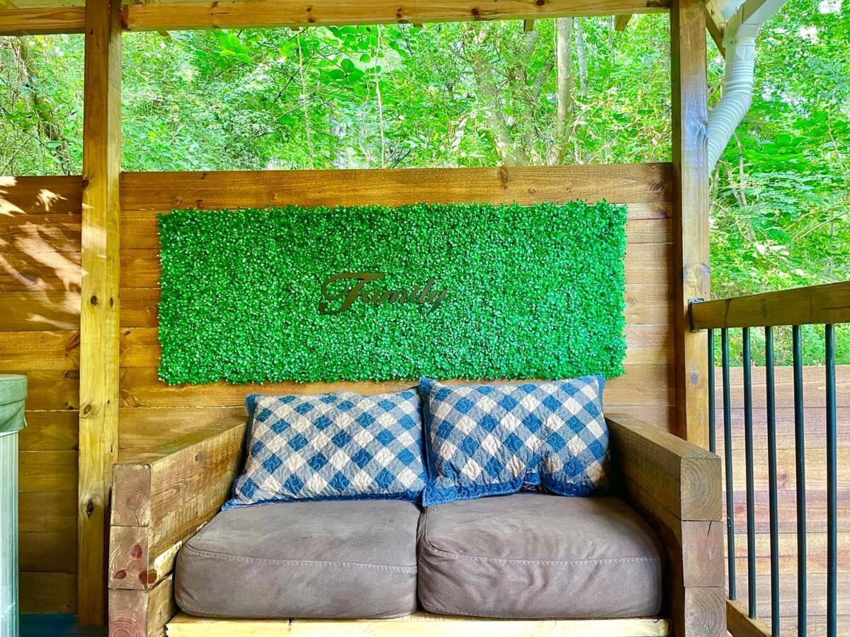 New Tiny Cabin Hot Tub Firepit Fenced Yard Sevierville Exterior photo