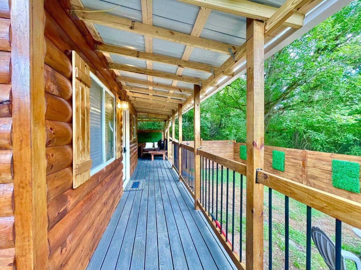 New Tiny Cabin Hot Tub Firepit Fenced Yard Sevierville Exterior photo